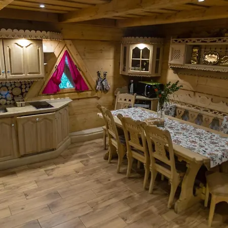 Krupowki Z Widokiem Na Giewont * Закопане